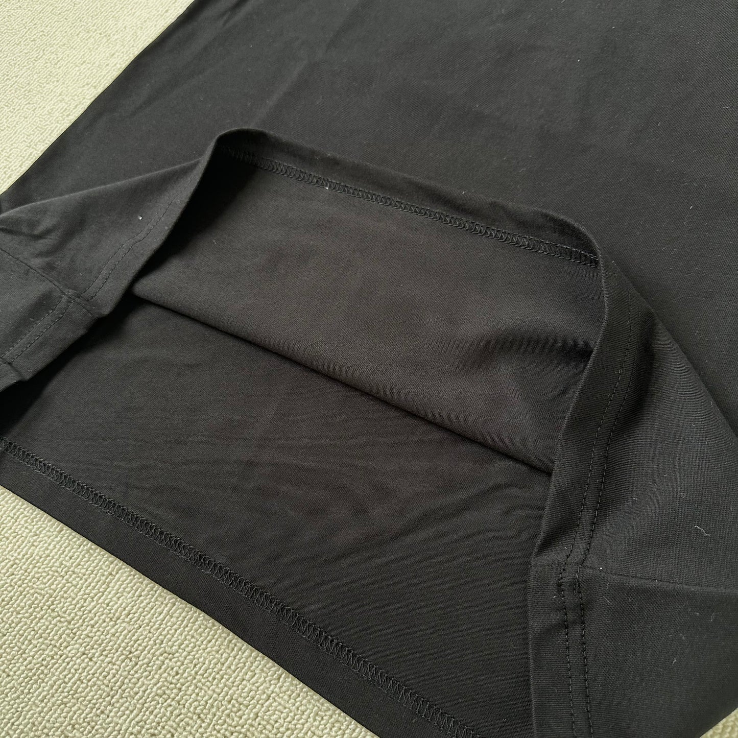 Syna Halloween T-shirt