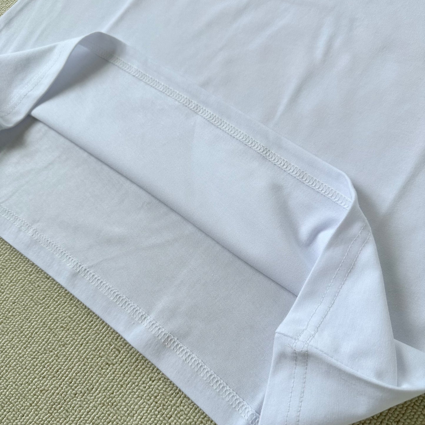 Syna Halloween T-shirt